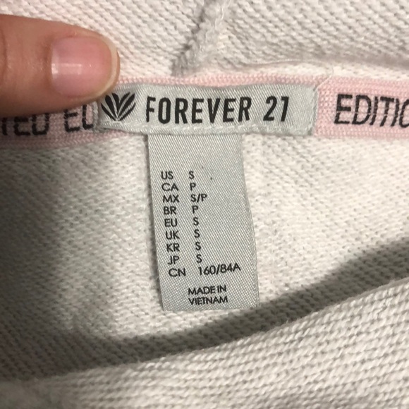 Forever 21 light gray sleeveless hoodie size small - Picture 5 of 5